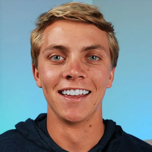 Headshot of Bryson Saunders