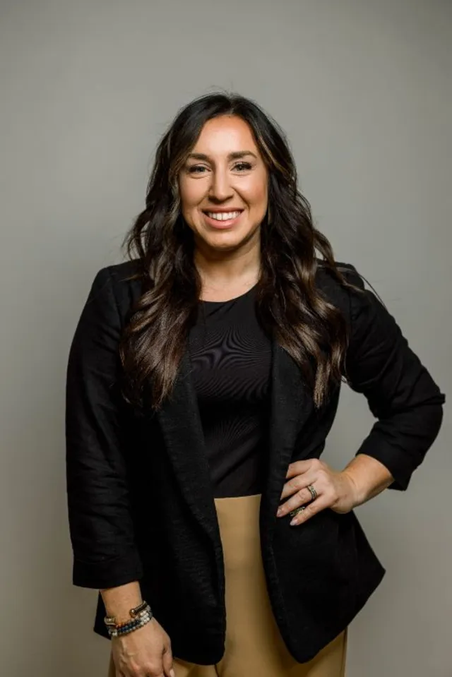Headshot of Lyndsey Akers