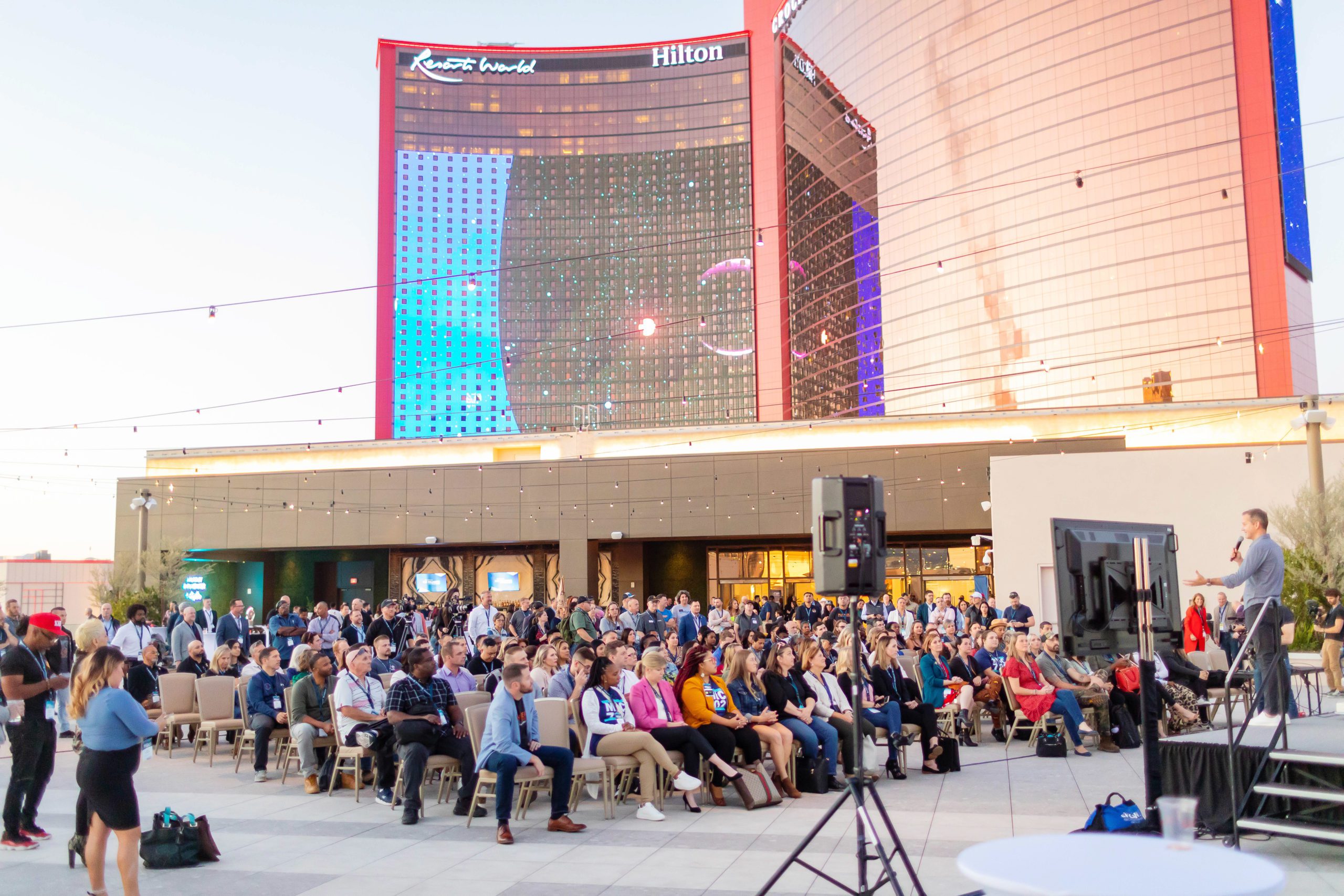 MIC22DAY1-225-ToddConnorRooftop