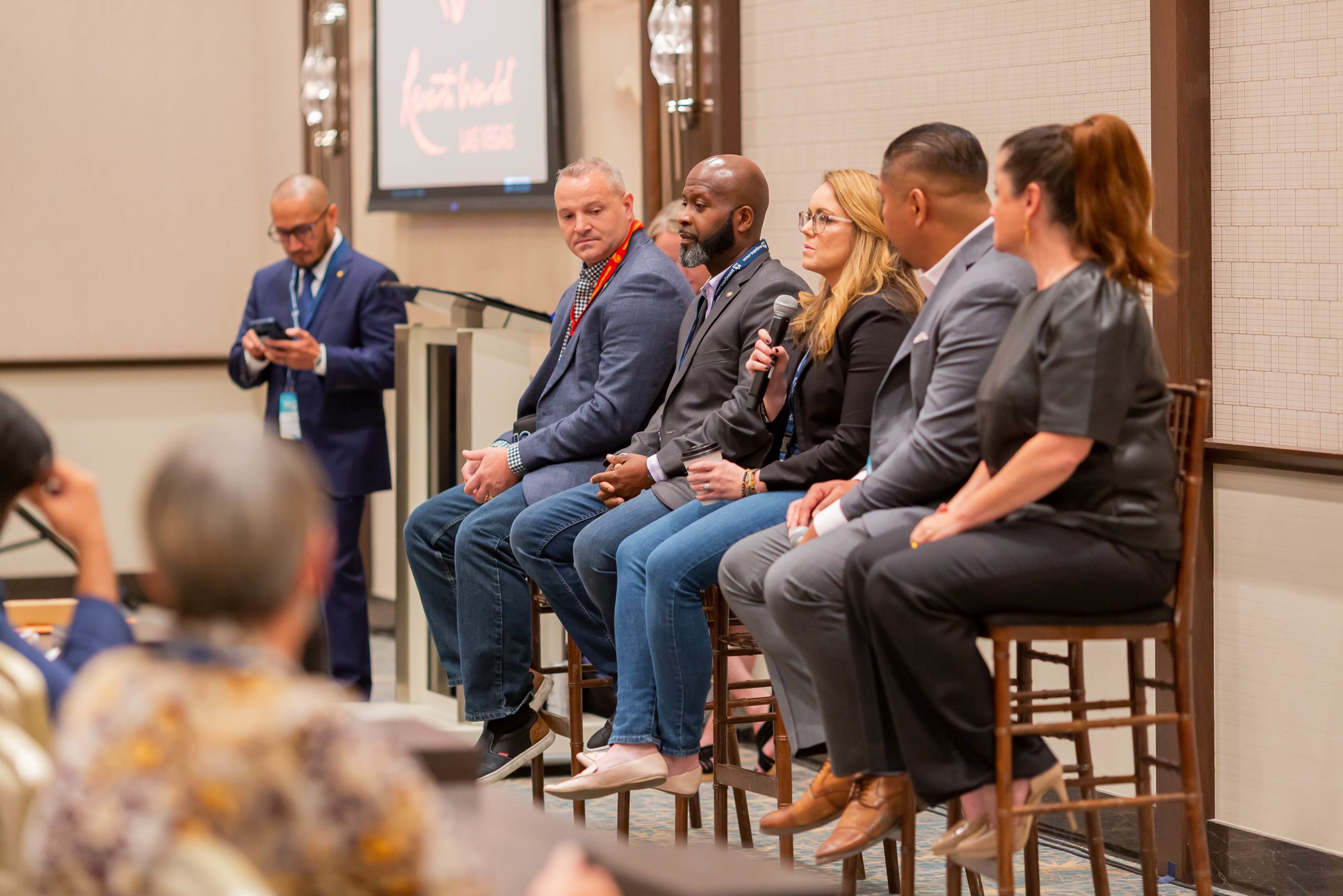 MIC22DAY2-078-Flossie