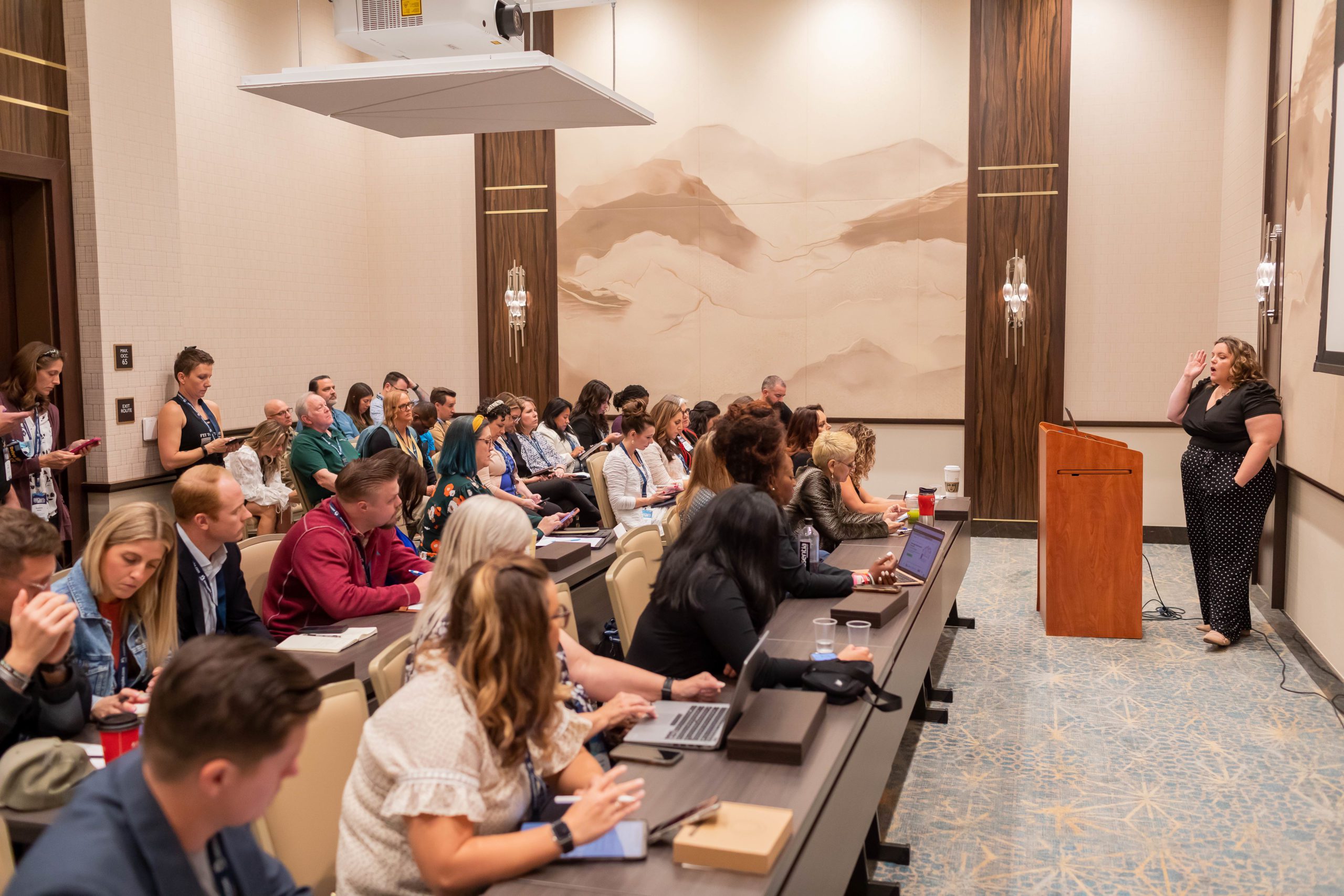 MIC22DAY2-222-packedbreakout