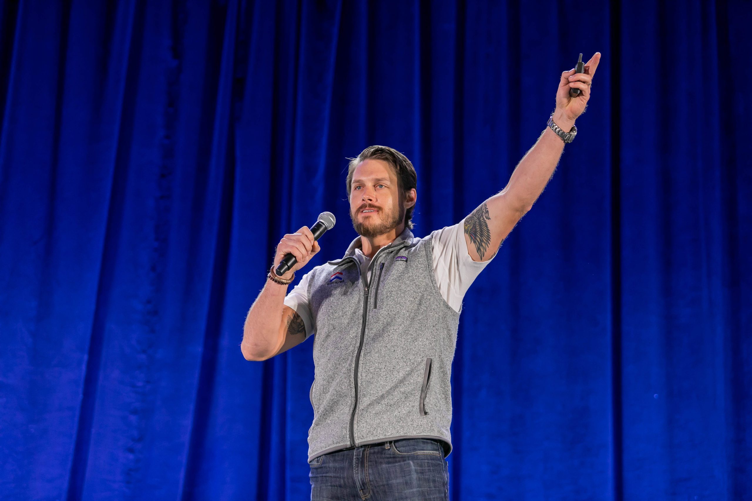 MIC22DAY3-093-VetFundPitch