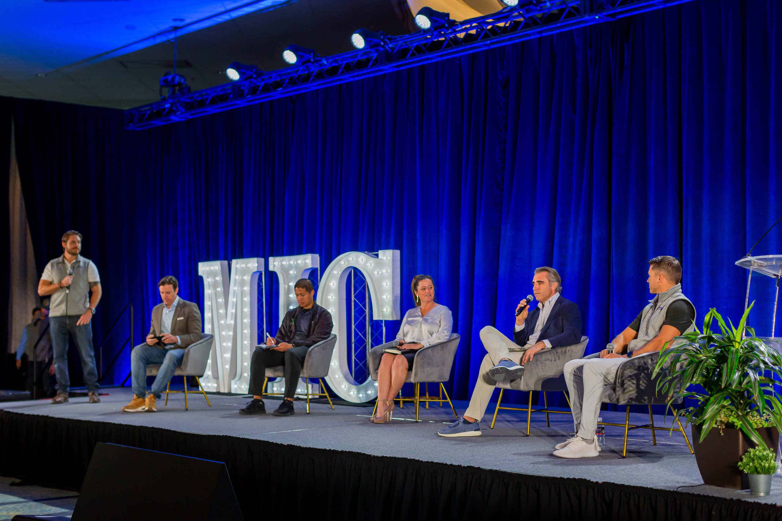 MIC22DAY3-095-VetFundPitch