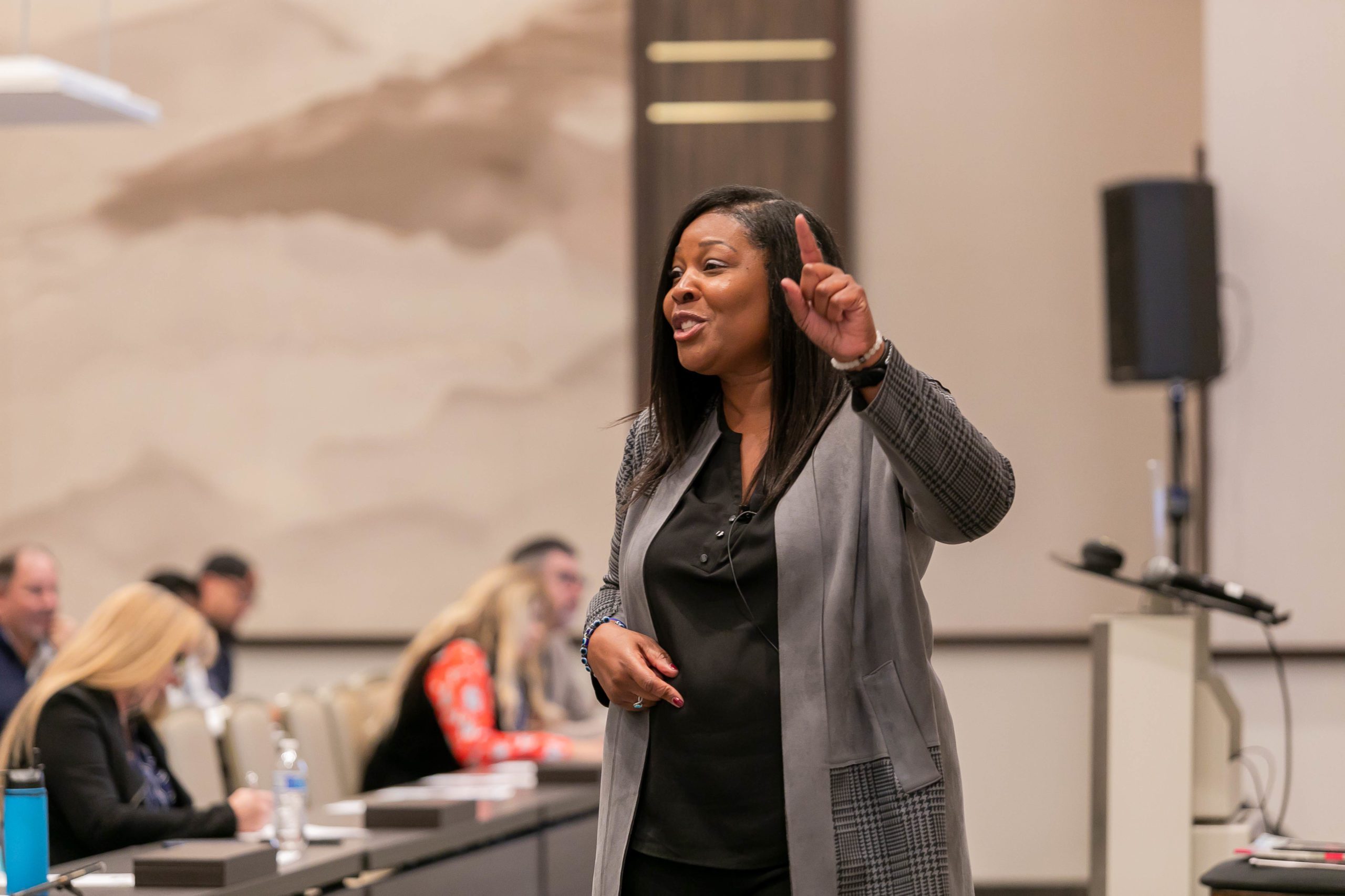 MIC22DAY3-158-breakoutUp