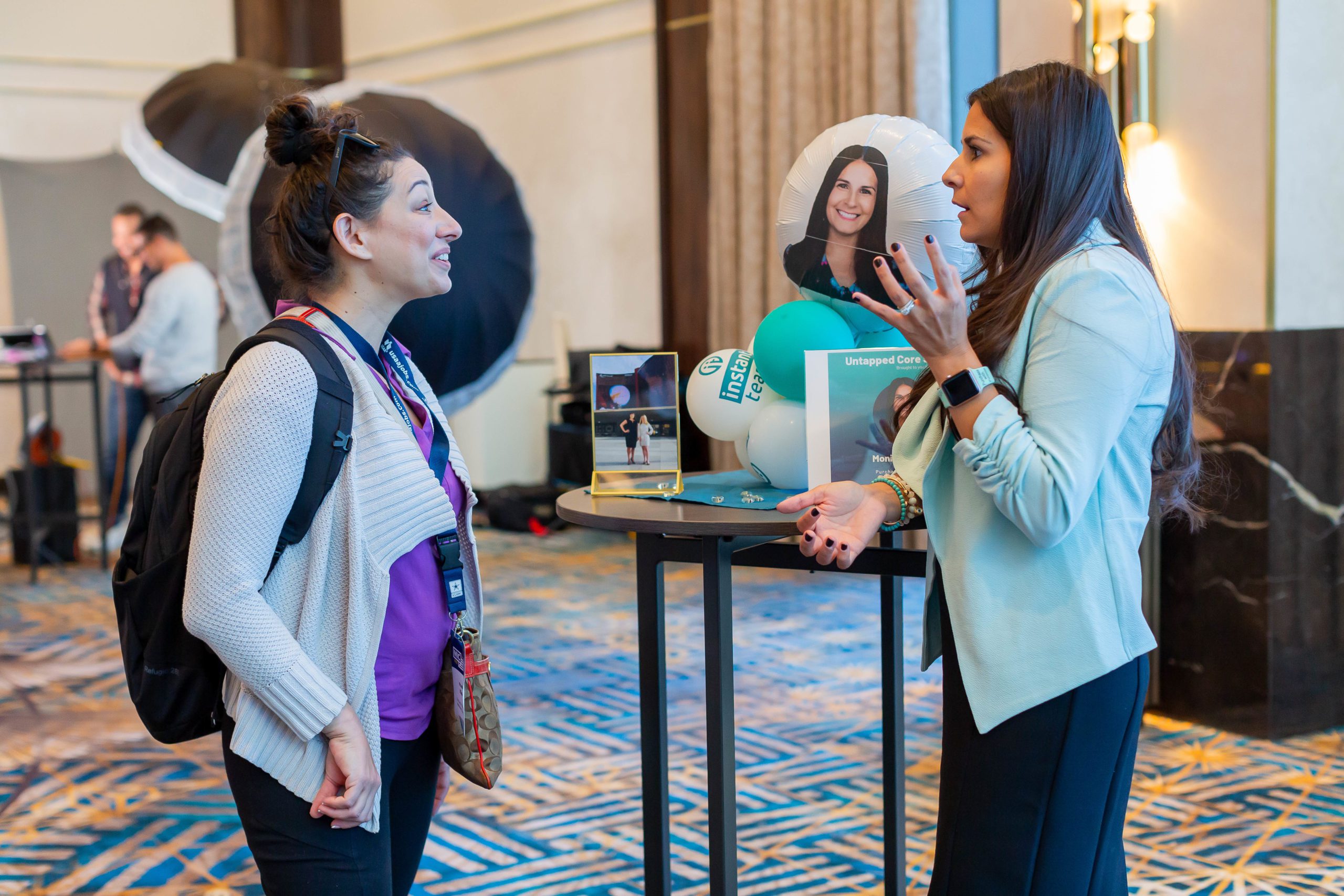 MIC22DAY3-189-Monica