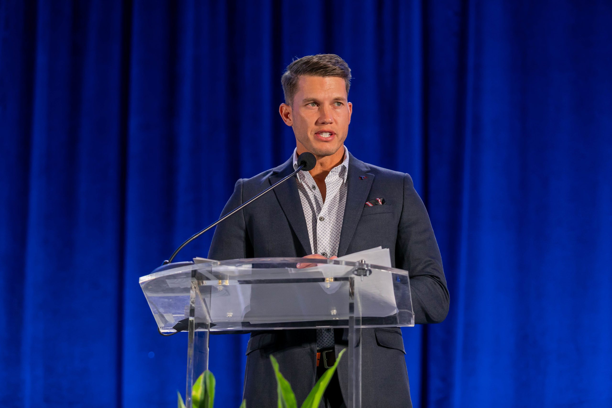 MIC22DAY3-243-Gala-VetFund