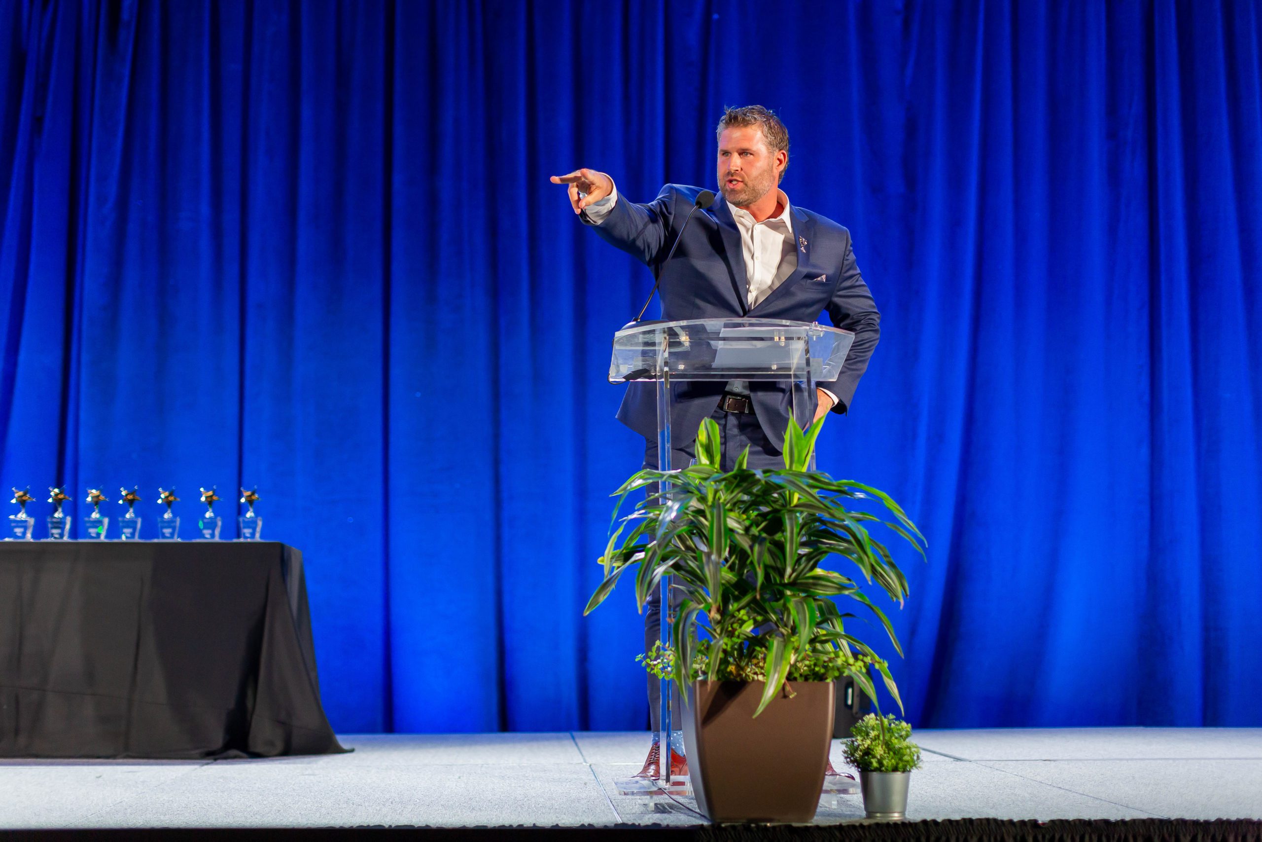 MIC22DAY3-330-Gala-Travis