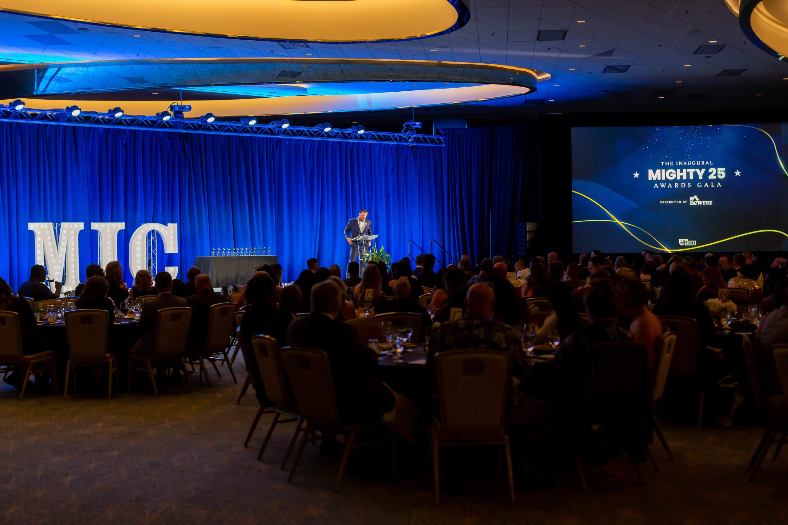 MIC22DAY3-337-Gala-Travis